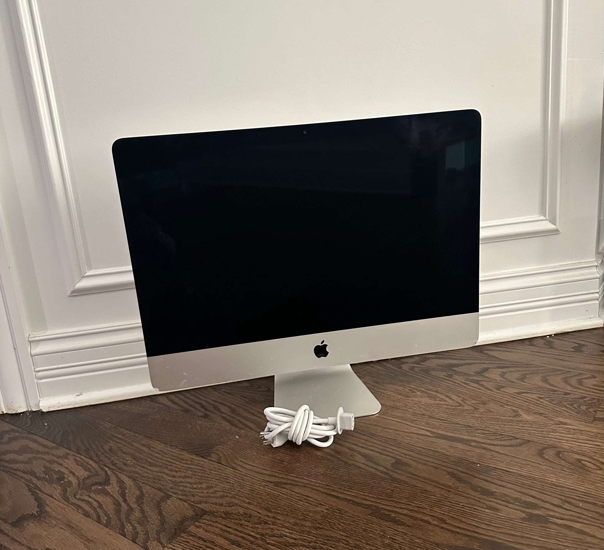 Apple iMac 21.5in - 2019