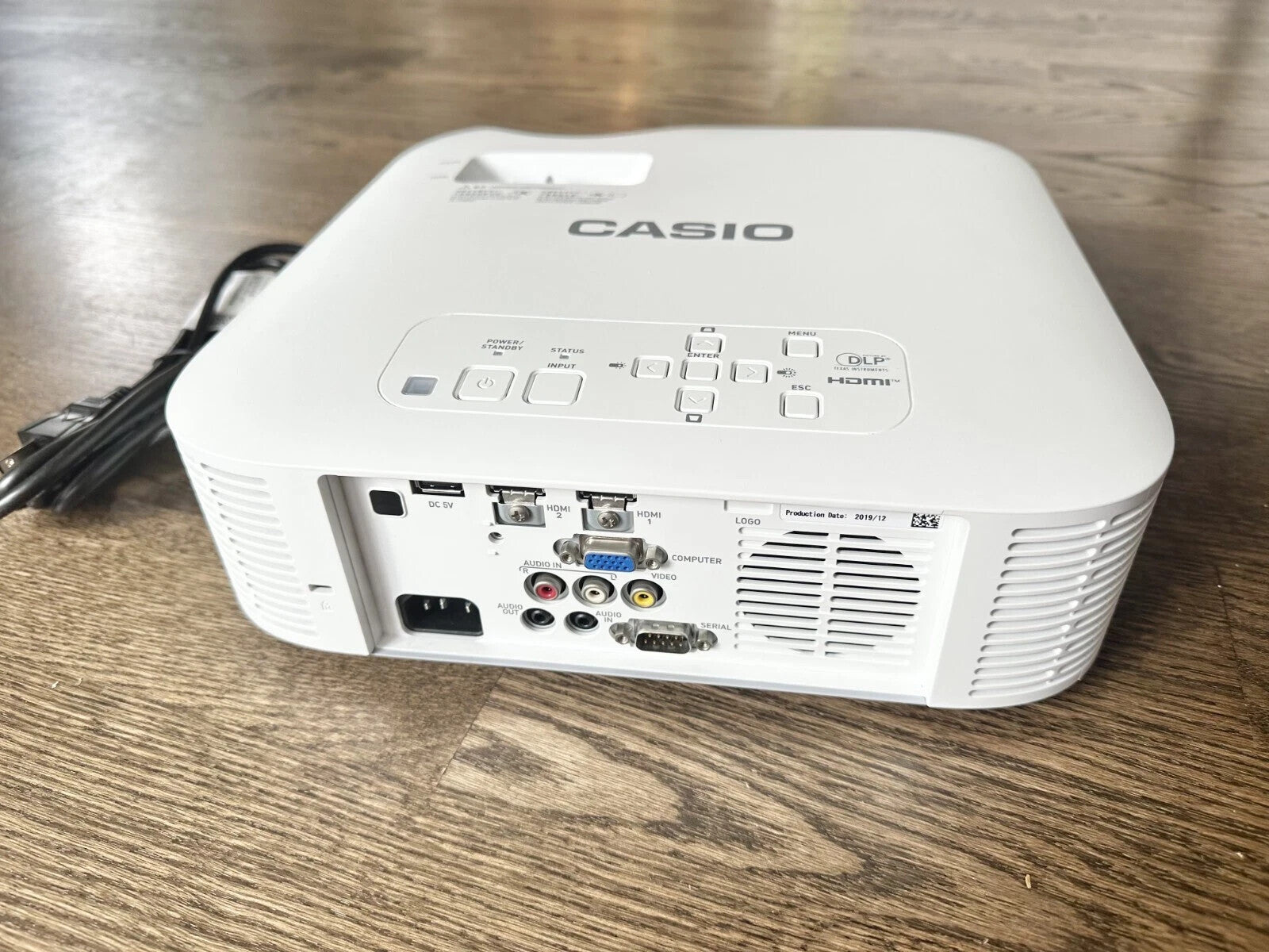 Casio XJ-F100W DLP Laser/LED Light WXGA 16:10 3500 Lumens 20K